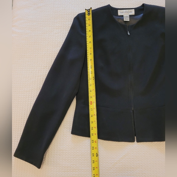 Jones New York Jacket  n Black. Size 12 - Picture 6 of 10